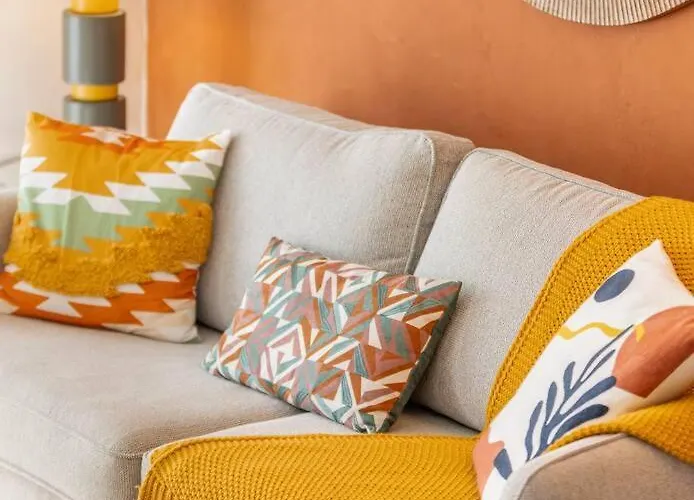 Center Air-conditioned Parking Daire *