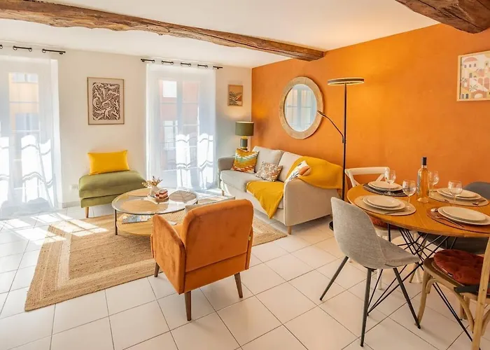 Center Air-conditioned Parking *