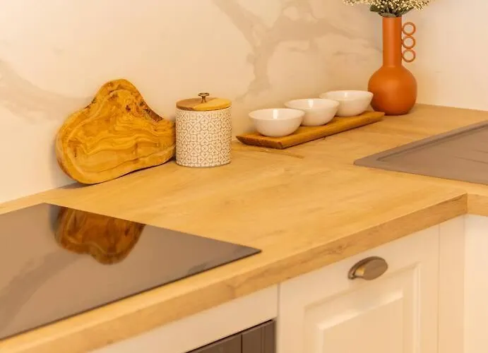 Center Air-conditioned Parking