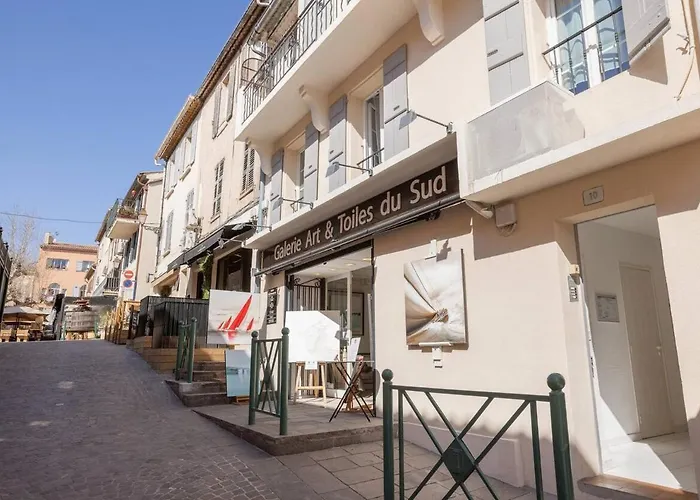 Center Air-conditioned Parking Sainte-Maxime